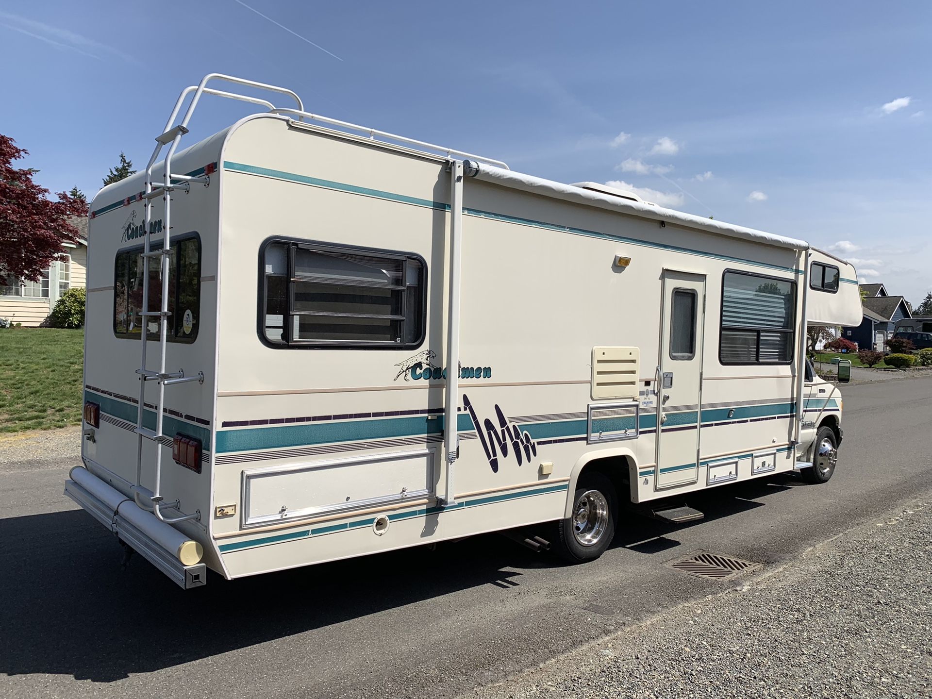 1995 Coachman Santara 29FT roof air awning only 20,000 original miles