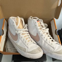 Women’s Shoes/Boots/Heels