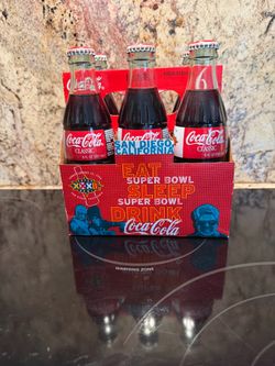 Coca-Cola Super Bowl XXXII 6 Pack 8 oz. Bottles