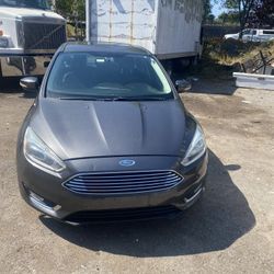 2015 Ford Focus Titanium 