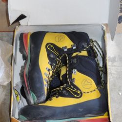 LA SPORTIVA CLIMBING MOUNTAINEERING SHOES