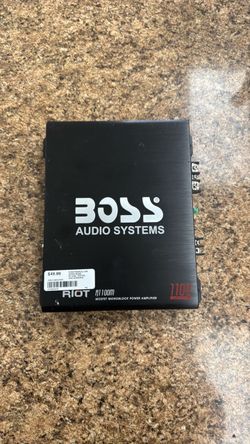Electronics car audio amp boss r1100m