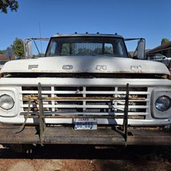1975 Ford F500 Truck