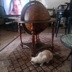 Antique Dry Bar Globe Italian  Must Go 