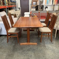 Vintage KD Furniture by Sun Furniture Mid Century Modern Solid Teak Dining Set Good Condition 