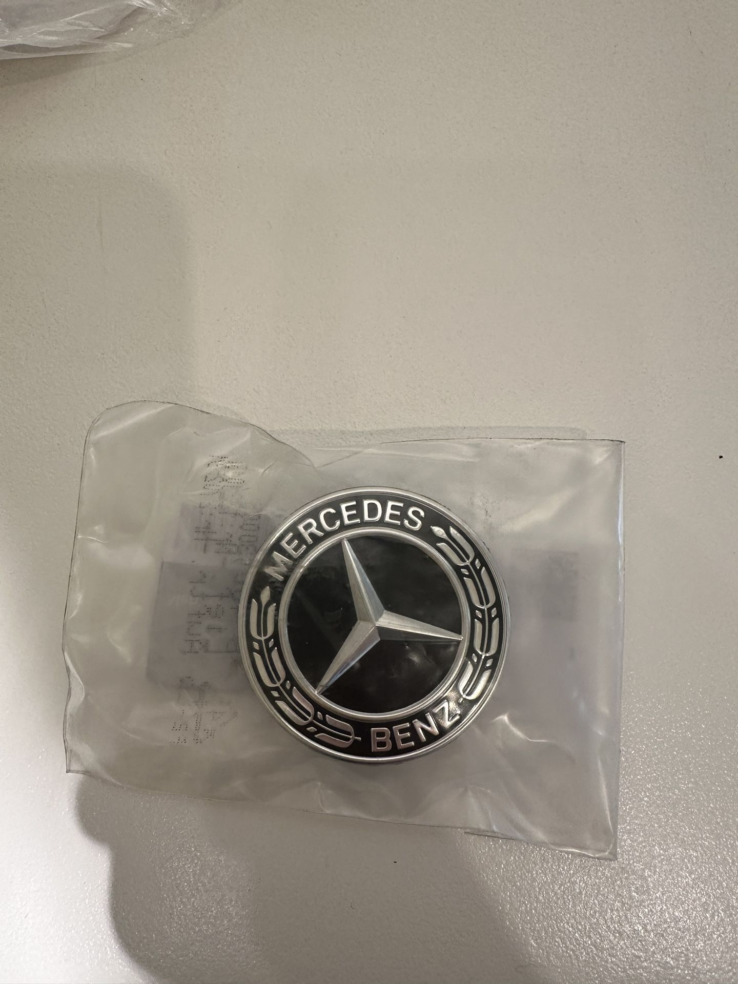 Mercedes Benz Emblem Part Replacement 