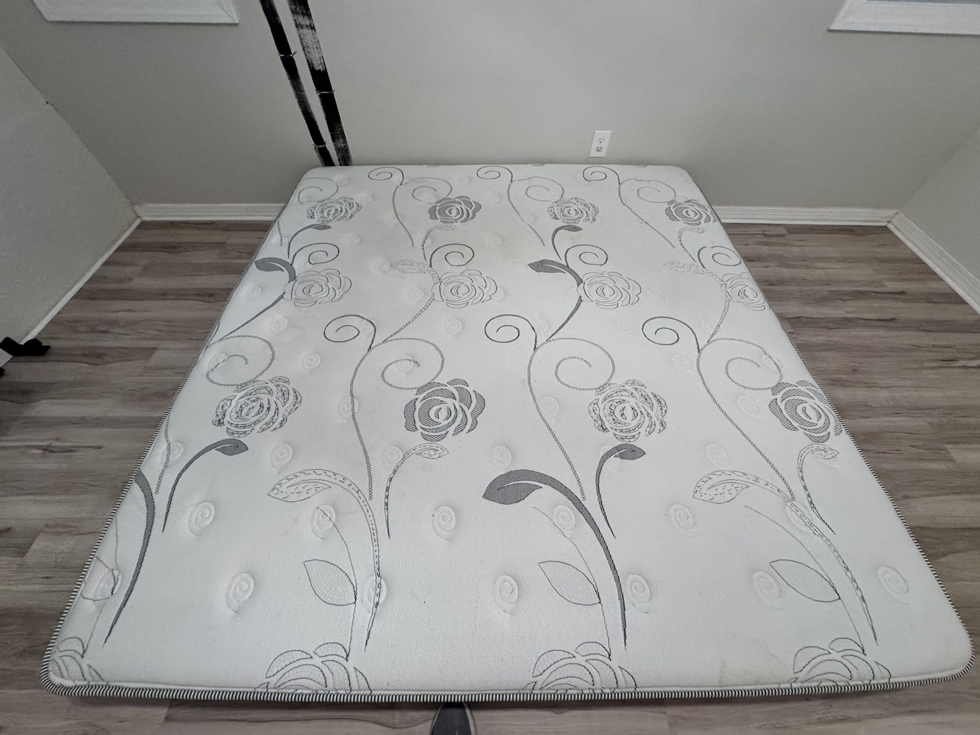 Clean King Bed Mattress 