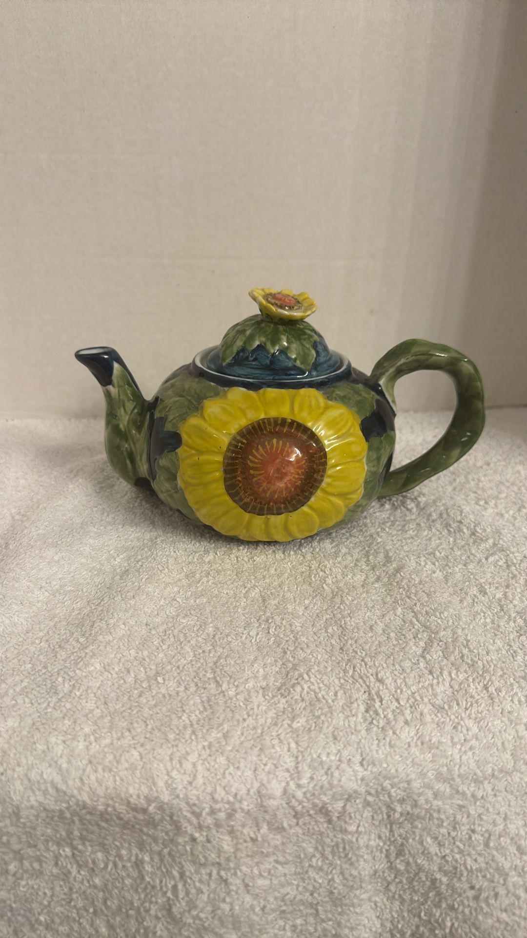 Ceramic Sunflower Tea Pot