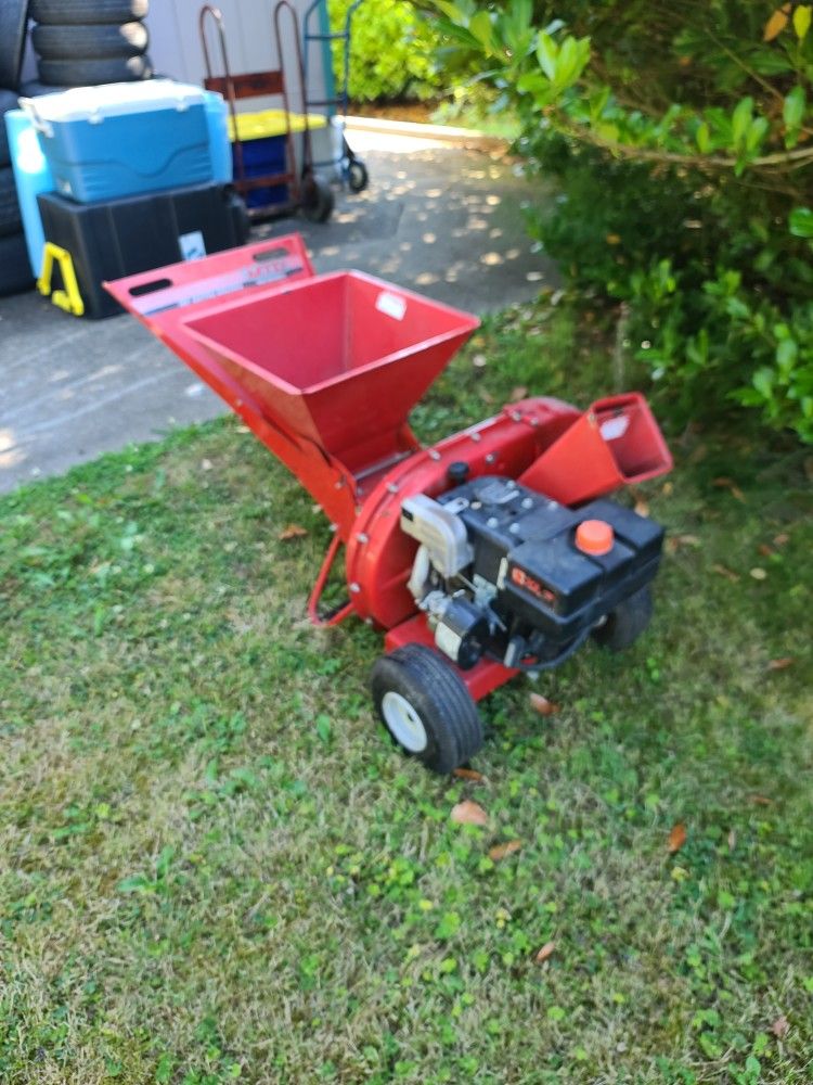 MTD 8 Hp Chipper/shredder $350