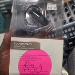 Plantronics explorer 243 Bluetooth ear set