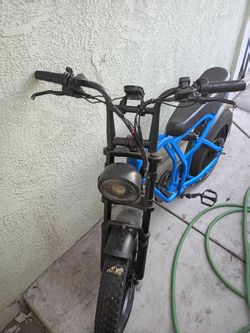 Blue ebike 30 mph