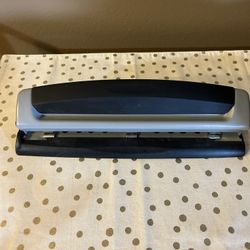 Swingline 3 Hole Punch