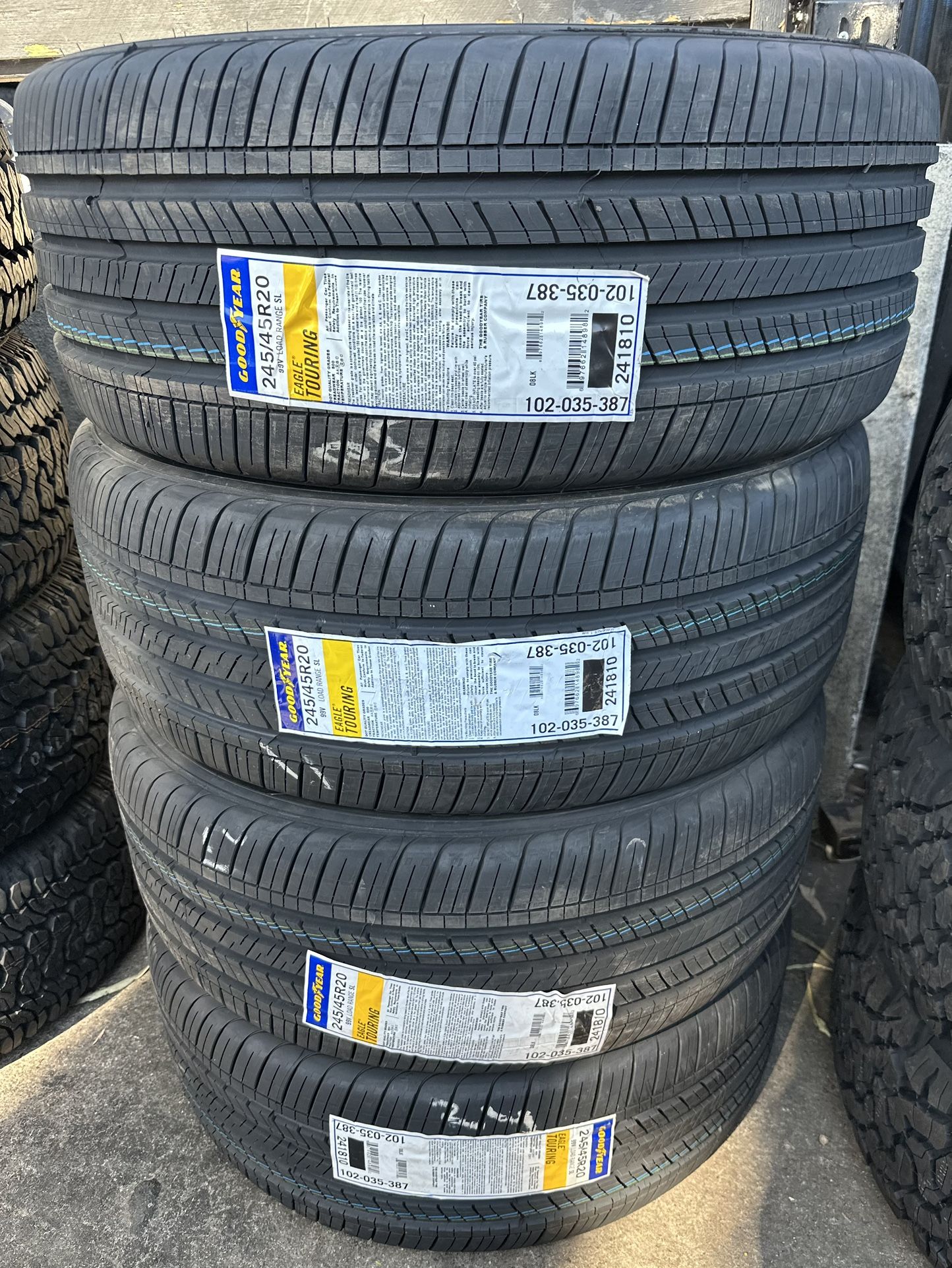 Goodyear Eagle touring 245/45R20 