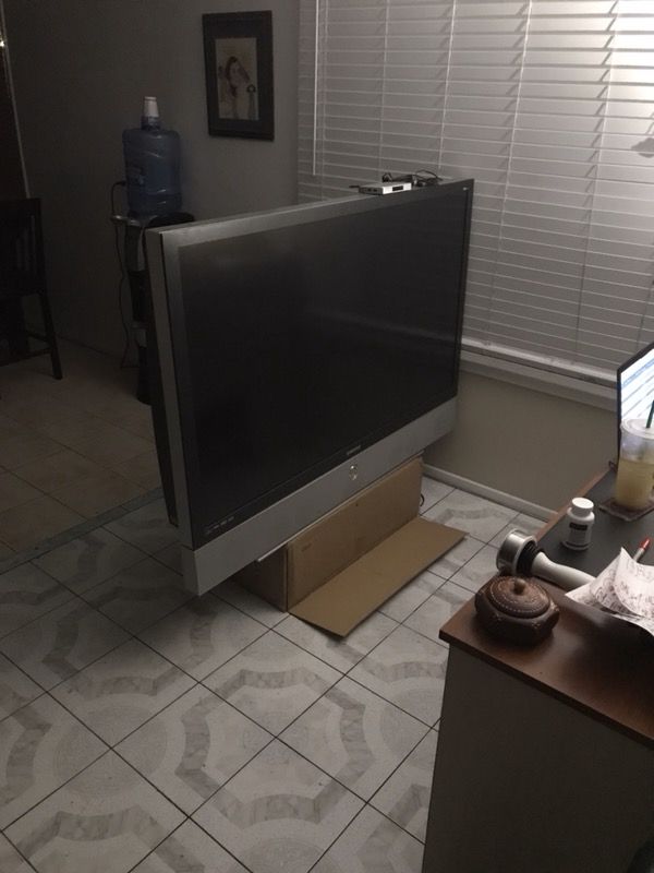 65” inch Samsung Tv fat back