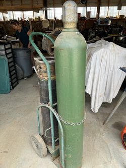 Gas and air tanks