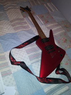 Guitar Dean Candy Red "Baby Z" GUITAR