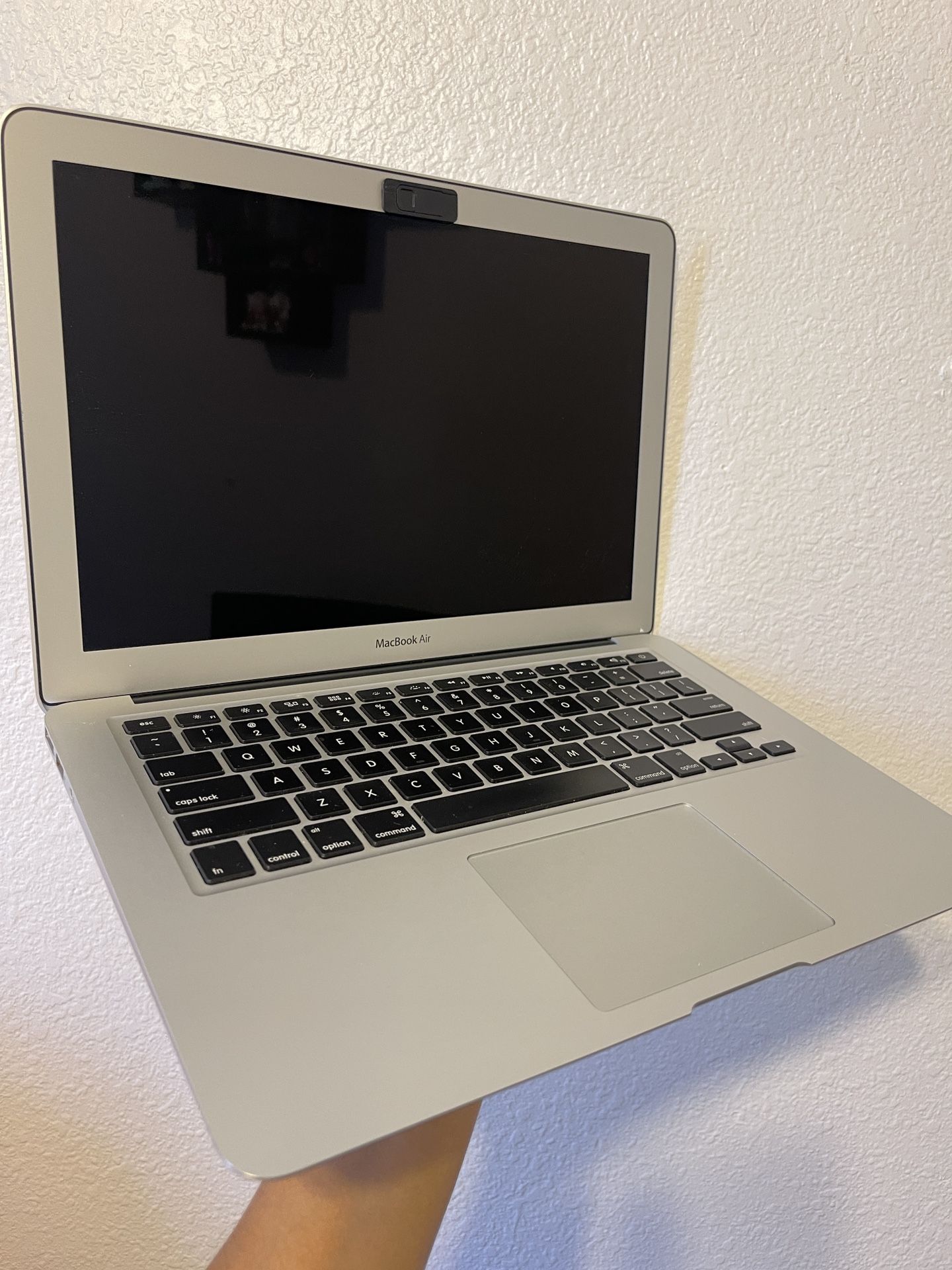 MacBook Air 13” (2017)