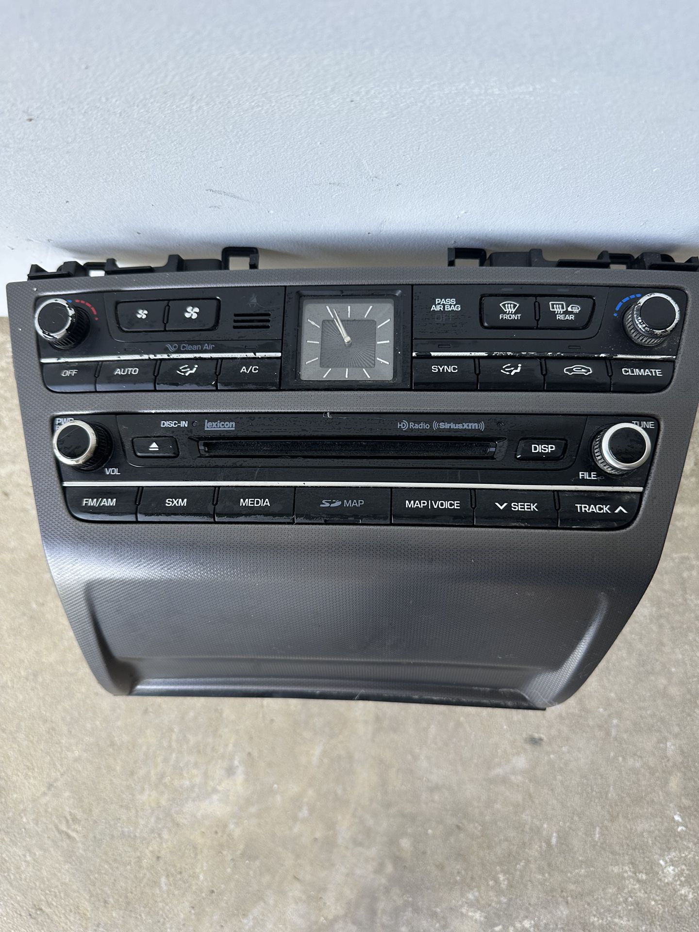 2015 - 2018 Hyundai Genesis OEM Navigation Lexicon HD Radio Receiver G80