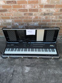 Alesis QS8 Keyboard
