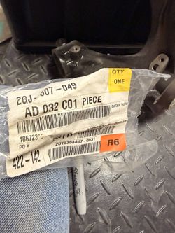 2022-24 VW Taos Left Front Upper Guide 