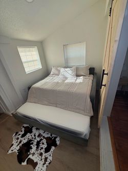 Queen Daybed