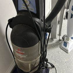 Bisell Vaccum Cleaner 