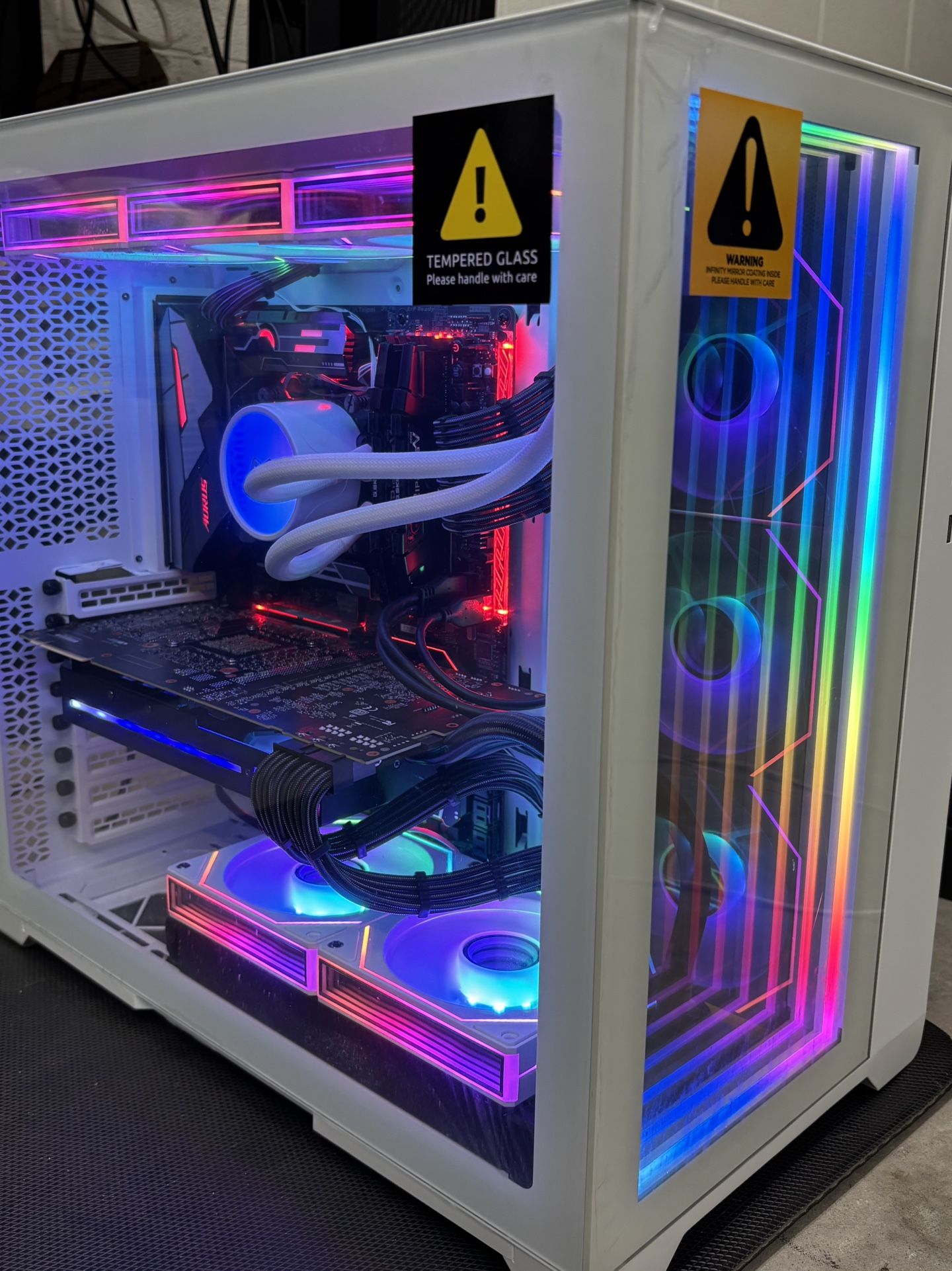 Gaming Computer: 8700k, Aorus Z370, RTX 2080ti, 16GB RAM, 256GB SSD