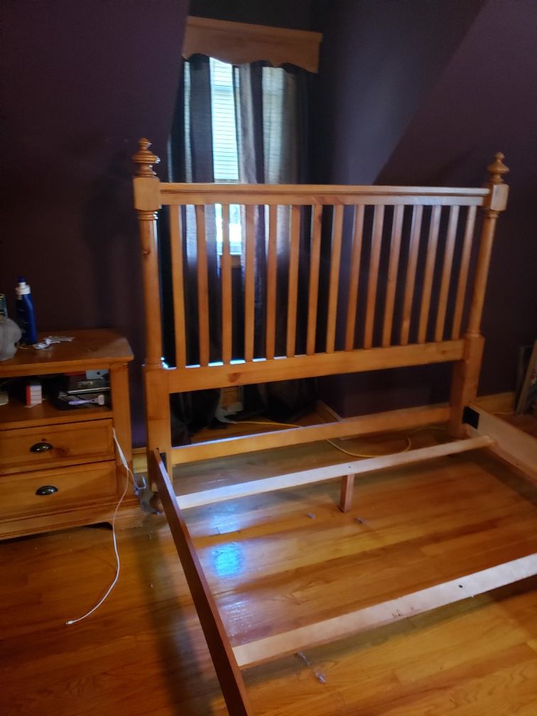Queen wood bed frame for Sale in Stratford, CT OfferUp