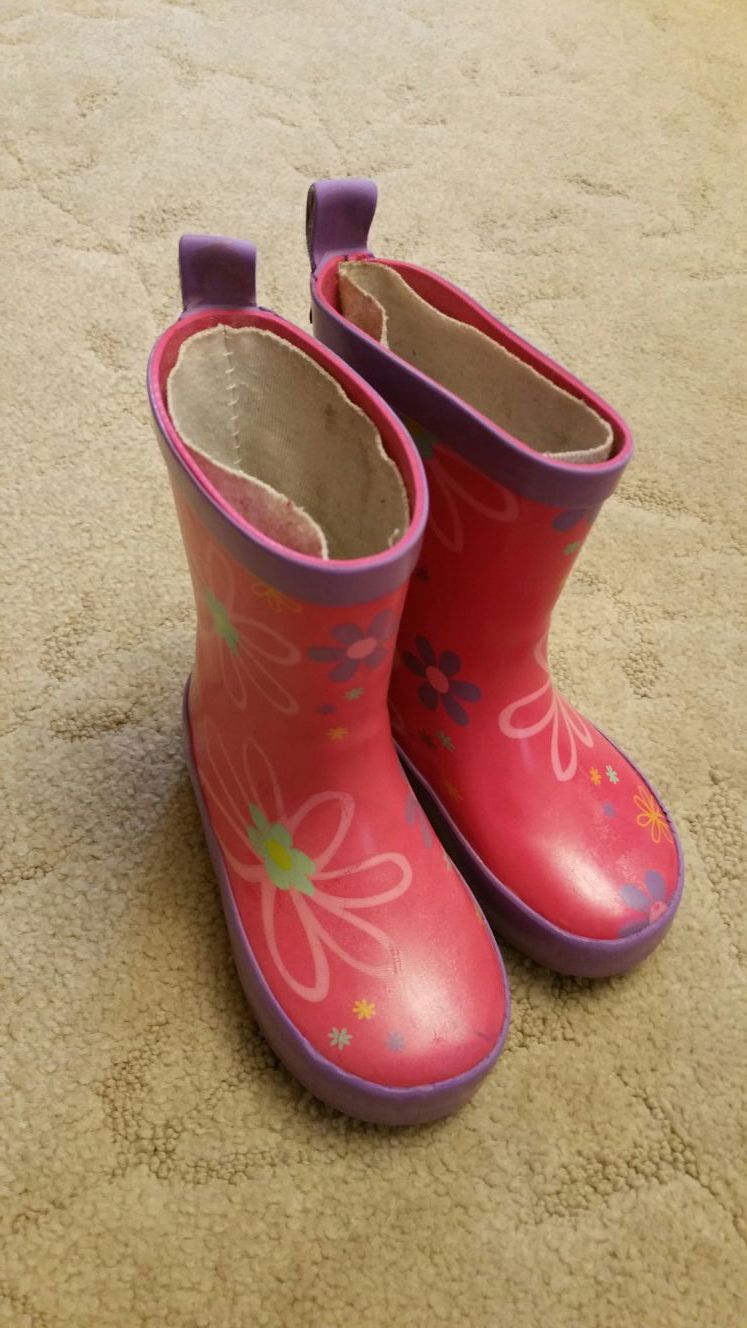 Girls shoes size 5 rain boots
