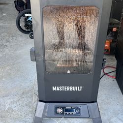 Masterbuilt 710 WiFi Digital Electric Smoker