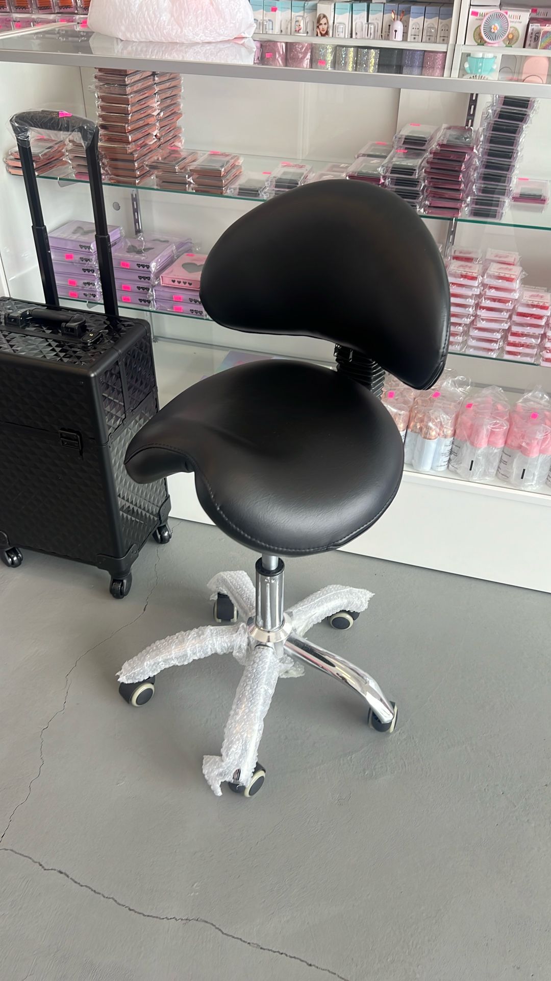 saddle chair