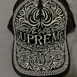 Supreme Hat