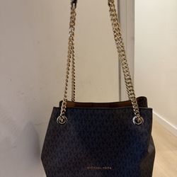 Michael kors purse