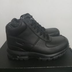 Nike ACG Men Size 8 New W/Box