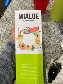 Portable smoothie blender