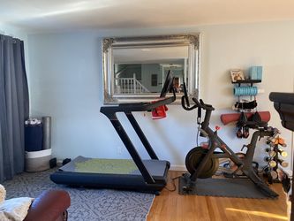 2022 Peloton Tread Very Good Condition 51-200 Rides - Danbury, CT