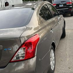 2012 Nissan Versa Sv 1.6 