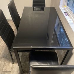 Dining Room Table and 4 Chairs