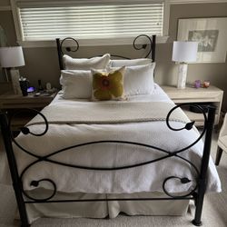 Leaf Iron Queen Bed Frame Headboard, Footboard & Side rails