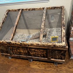 Baby chick brooder box - ready to go