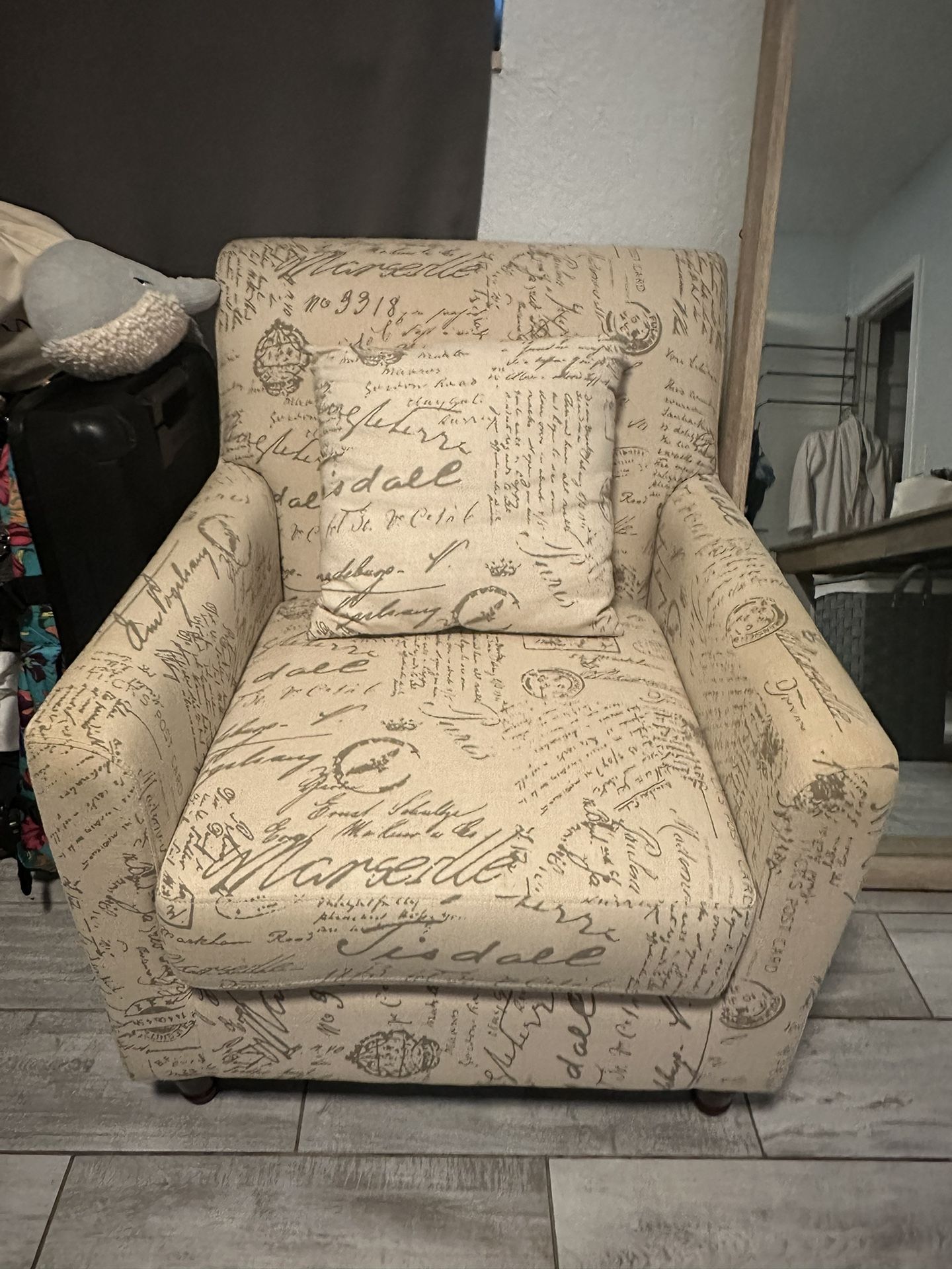 Love Seat In New Condition