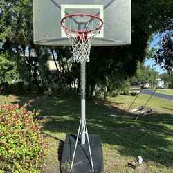 Portable and adjustable Basketball hoop
