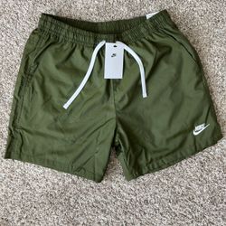 Olive green nike shorts discount