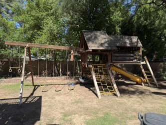 Swing set Play Fort