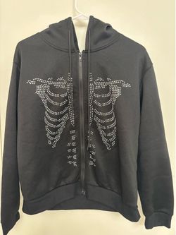 Zippered sweater hoodie