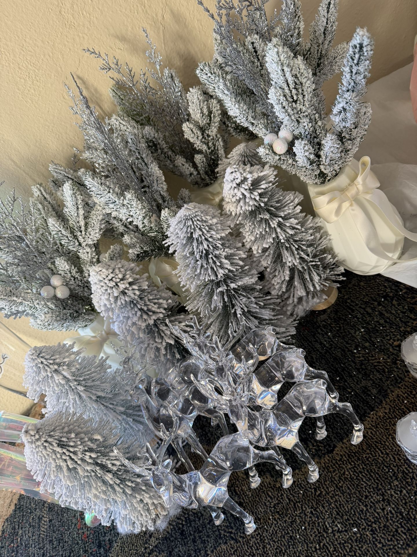Christmas Decor/winter Decor/centerpieces