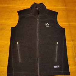 Patagonia Synchilla woman's? Medium Vest Full Zip Black Usaa