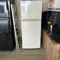 Small Refrigerator 