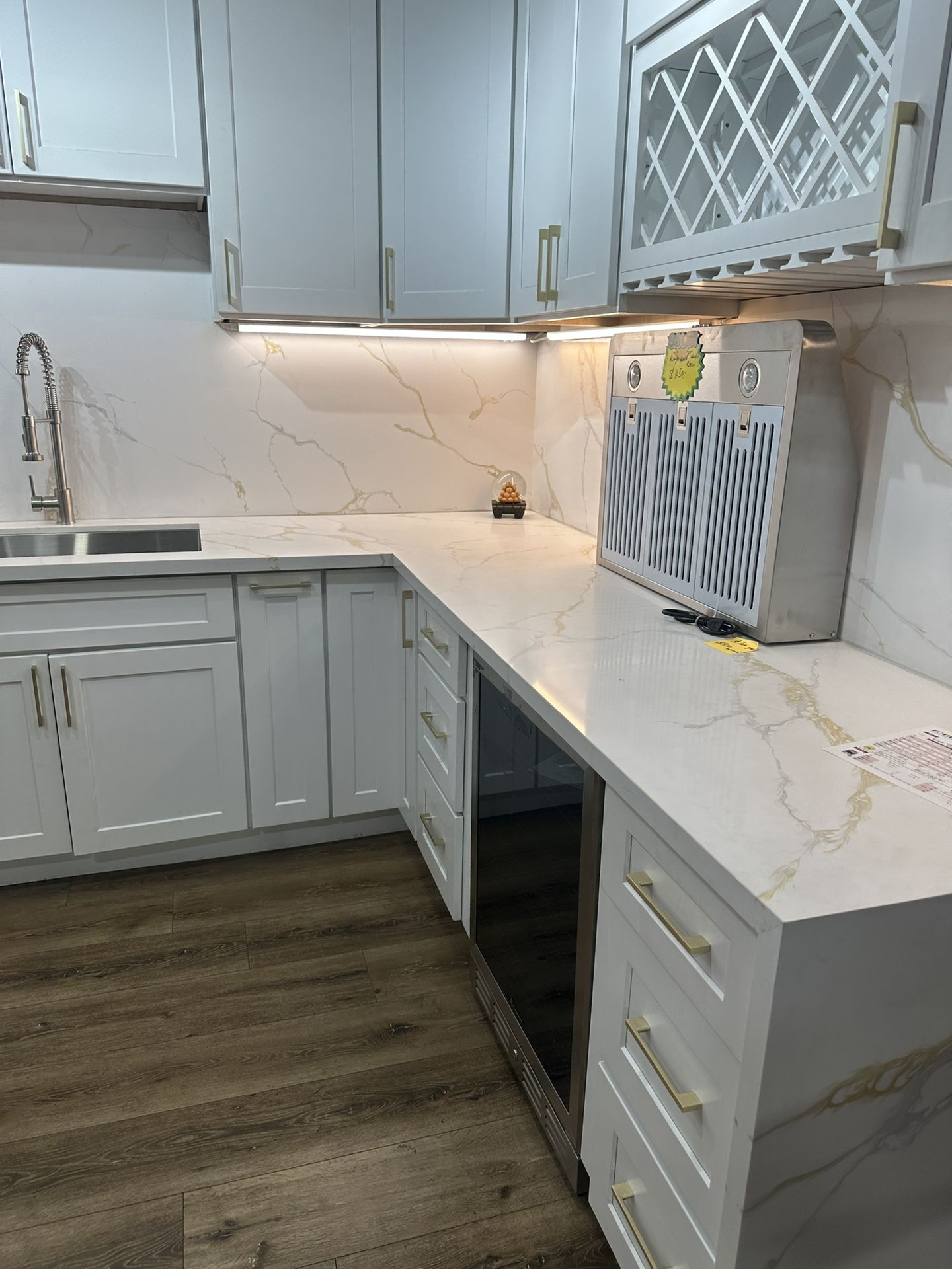 Quartz Countertop Kitchen