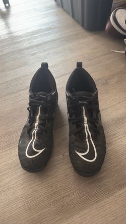 Nike fast flex football cleats size 10